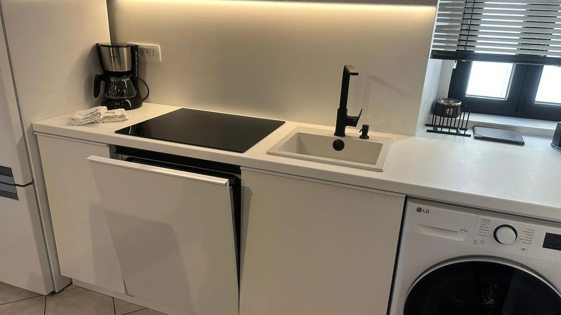 Baska Apartment-Studio Fiorino 0*, Baska (Krk) Croatia